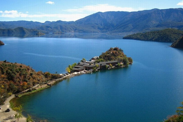 世界上最深的十大湖泊 圣马丁湖